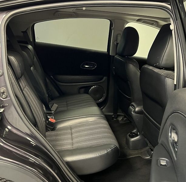 Honda HR-V 1.5 i-VTEC AT EXECUTIVE - fotka 12 z 17