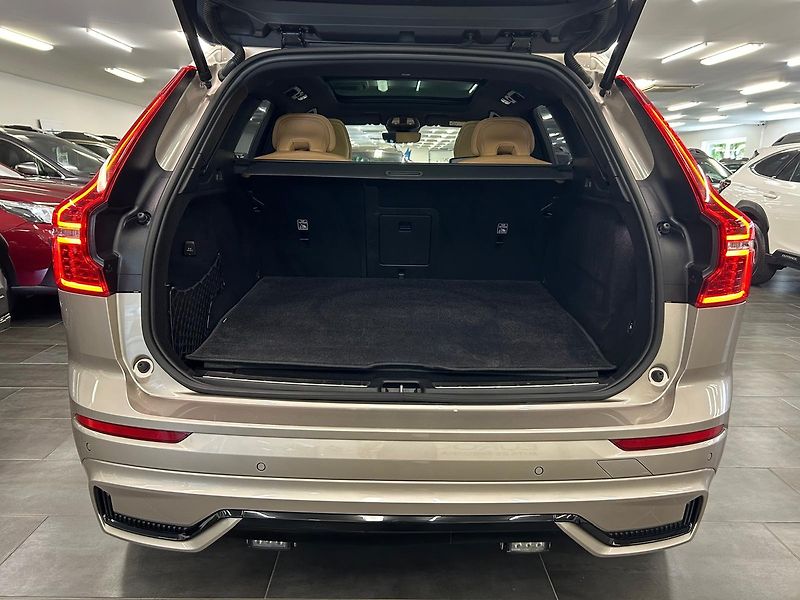 Volvo XC60 (2023) T8 AWD Ultimate+ DARK záruka - fotka 6 z 31