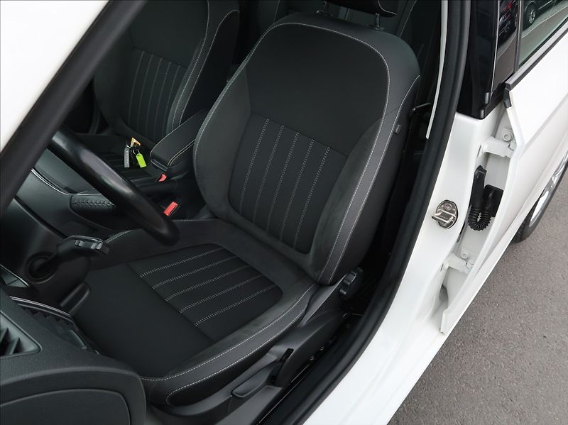 Škoda Fabia 1,0 TSi,70kW,Style,1majČR,DPH - fotka 10 z 27