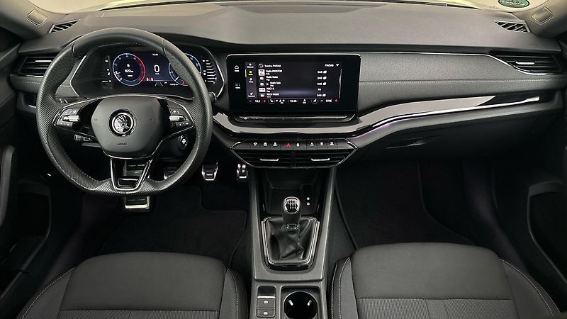 Škoda Octavia 2.0 TDI Style Combi - fotka 8 z 29