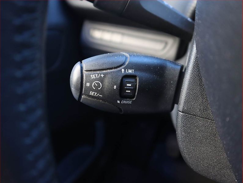 Peugeot 208 (2017) 1.2 PureTech, Serv.kniha - fotka 16 z 16