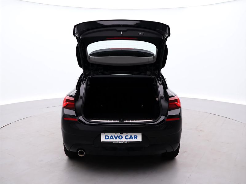 BMW X2 1,5 18i 100kW sDrive CZ - fotka 9 z 36