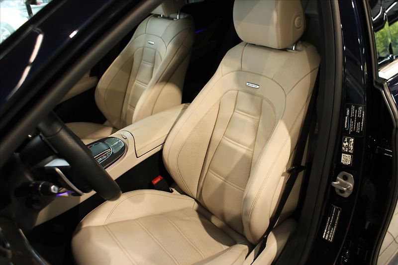 Mercedes-Benz Třídy E 53 AMG 4MATIC+ MB100/DIS+/Pano - fotka 11 z 39