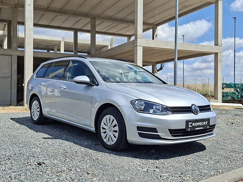 Volkswagen Golf 1,6 TDI 110k M5 - fotka 8 z 25