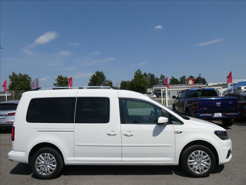Volkswagen Caddy 2,0 TDi 110kW 7.míst,Maxi,1maj - fotka 12 z 52