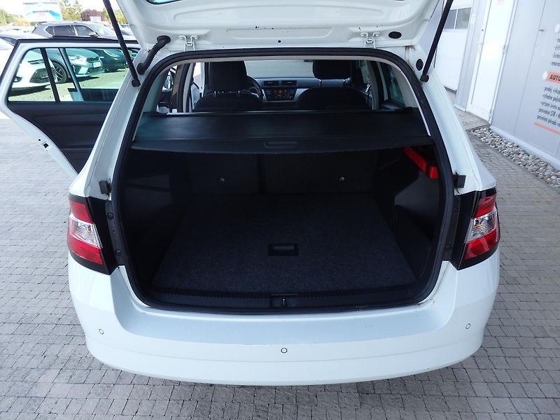 Škoda Fabia 1.2 TSI DIGI. KLIMA, ESP - fotka 8 z 15
