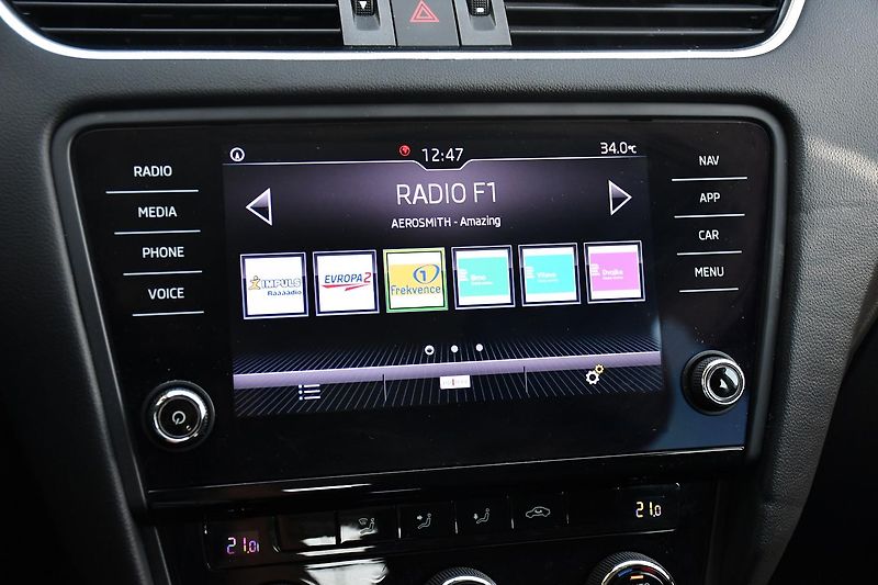 Škoda Octavia 1.5TSi 110kW DSG NAV KESSY - fotka 31 z 52