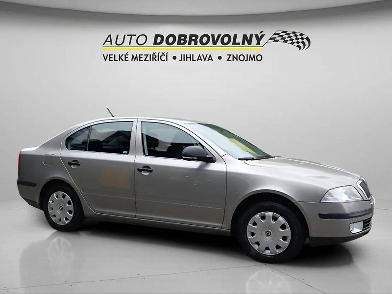 Škoda Octavia Tour 1.6MPI MT5 - fotka 9 z 33