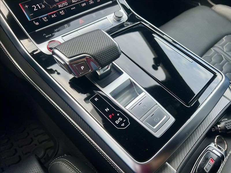Audi RS Q8 4,0 TFSi QUATTRO MATRIX záruka - fotka 35 z 46