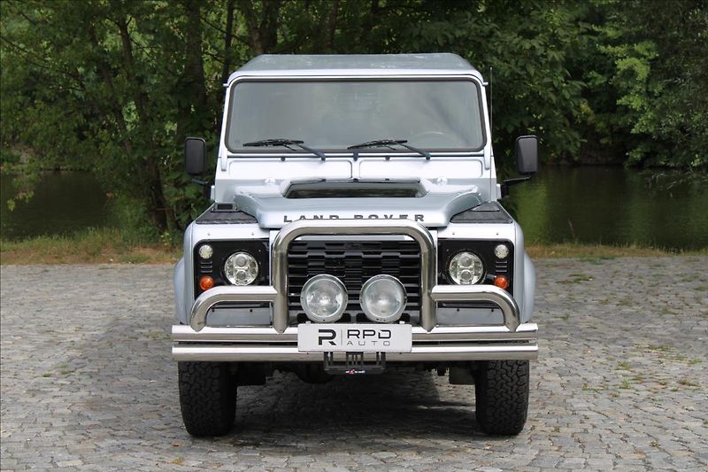 Land Rover Defender 110 2.4 TD4 90kW / PUMA / CZ - fotka 4 z 38
