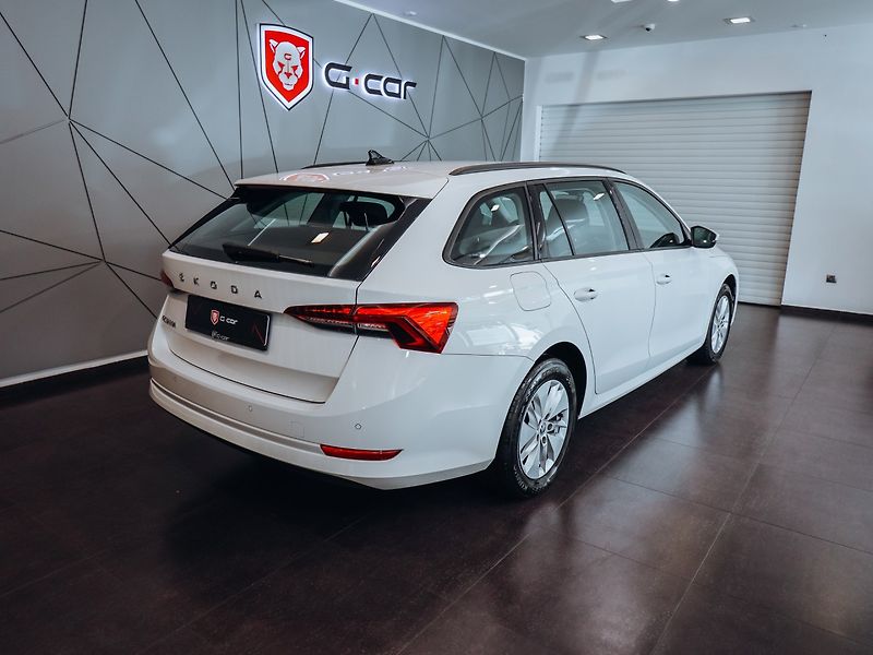Škoda Octavia 2.0 TDI 110kW DSG Ambition - fotka 5 z 27