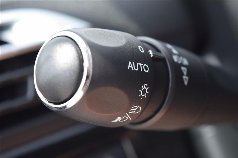 Citroën C4 Picasso 2,0 HDI 110KW AUTOMAT 7MÍST - fotka 36 z 48