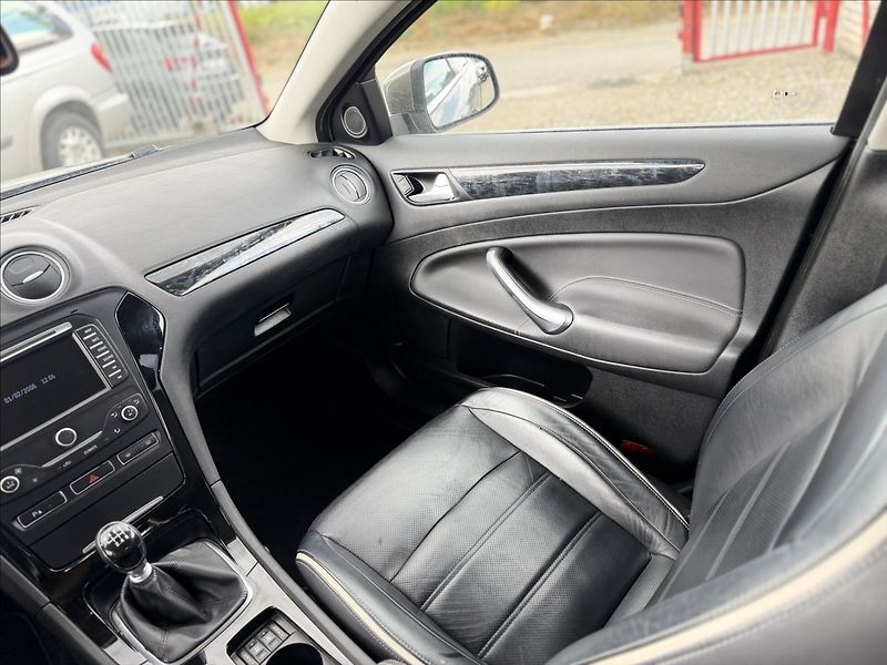 Ford Mondeo 1,6 i 118kW TITANIUM, ROZVODY - fotka 22 z 29