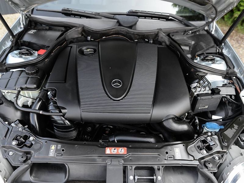 Mercedes-Benz CLK (2007) 220 CDI AVANTGARDE - fotka 20 z 20