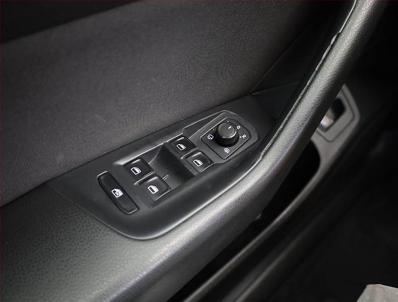 Volkswagen Passat (2015) Comfortline 2.0 TDI, Automat - fotka 12 z 17