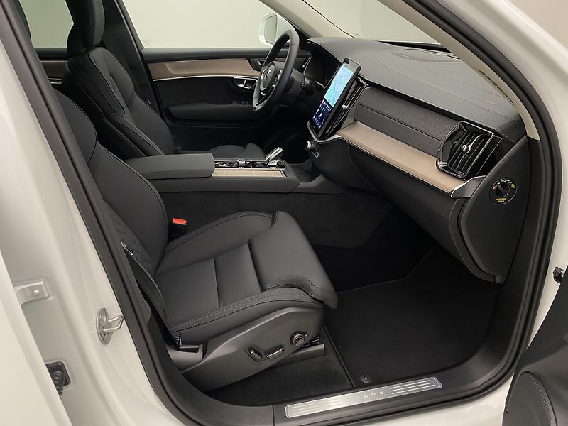 Volvo XC90 B5 AWD BRIGHT PLUS AUT CZ 7m - fotka 24 z 56