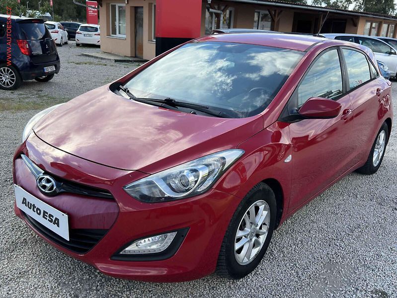 Hyundai i30 (2012) 1.6 GDi, ČR, Trikolor - fotka 3 z 18