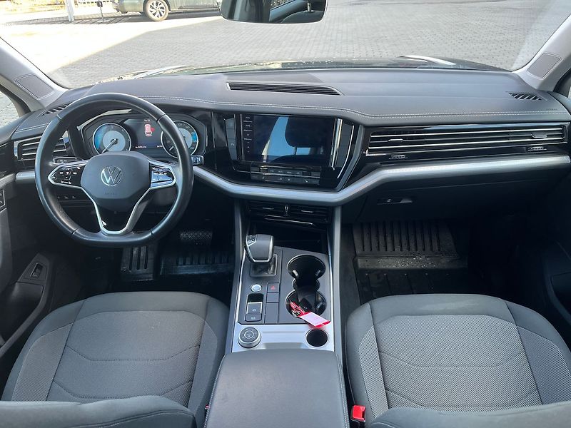 Volkswagen Touareg V6 3.0 TDI 170kW 4MOTION 8TT - fotka 10 z 12
