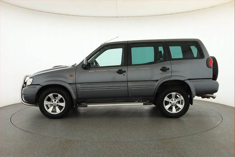 Nissan Terrano (2005) 3.0 Di , 4X4 - fotka 3 z 19