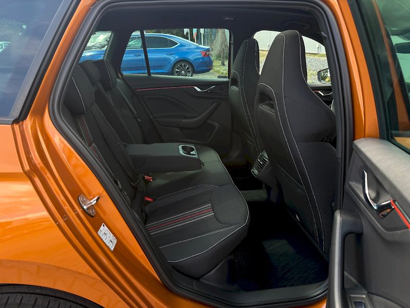 Škoda Kamiq (2025) 1.0 TSI 85 kW DSG Monte Carlo - fotka 23 z 25