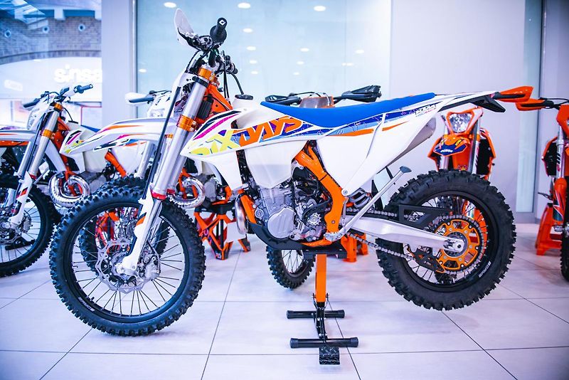 KTM 450 EXC SIX DAYS NOVÁ 0 KM  - fotka 2 z 50