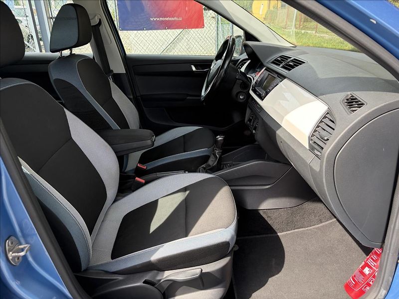 Škoda Fabia 1,2 TSi  Serviska,Senzory,AC - fotka 24 z 42