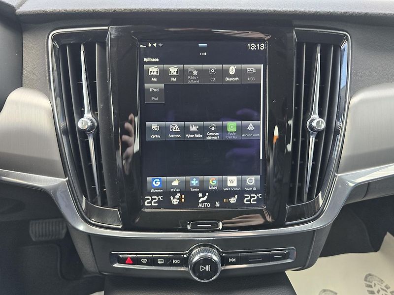 Volvo V90 D4 2,0 140kW 4x4 DPH MOMENTUM - fotka 18 z 45