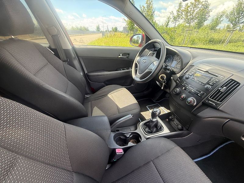 Hyundai i30 - fotka 12 z 13