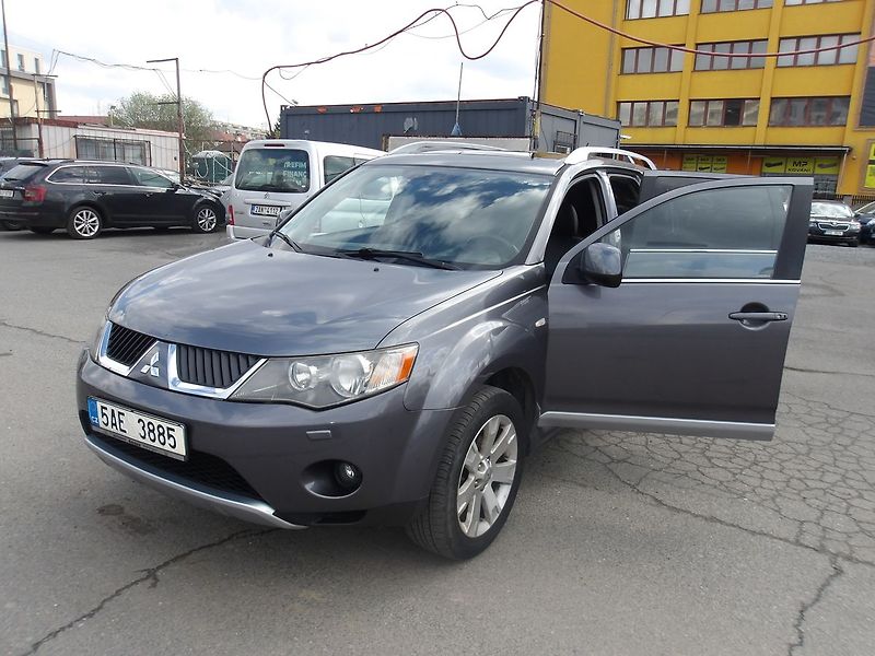 Mitsubishi Outlander 2,3i LPG+BENZIN  AUTOMAT !!! - fotka 16 z 31