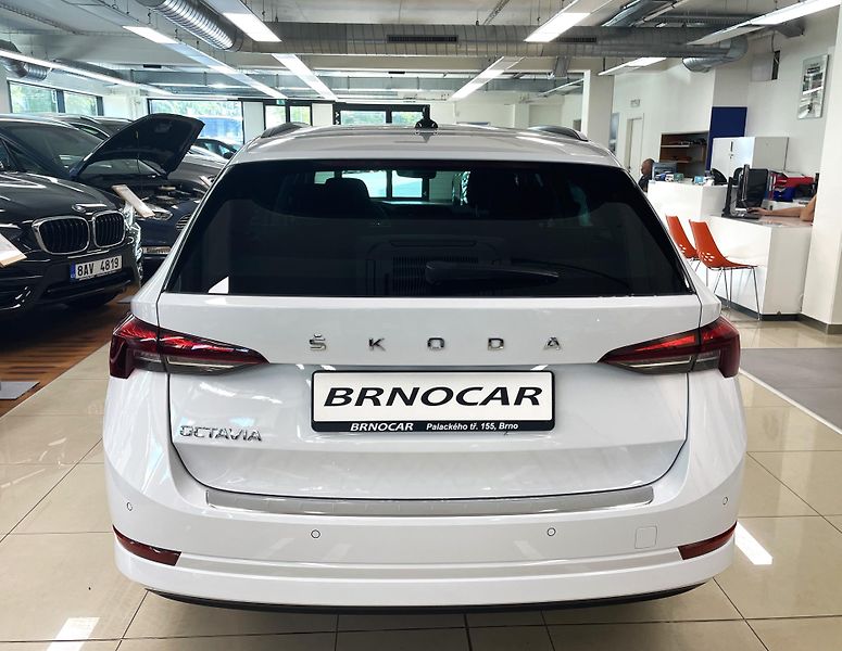 Škoda Octavia 2.0 TDI, 85 KW, AMBITION, ČR - fotka 5 z 24