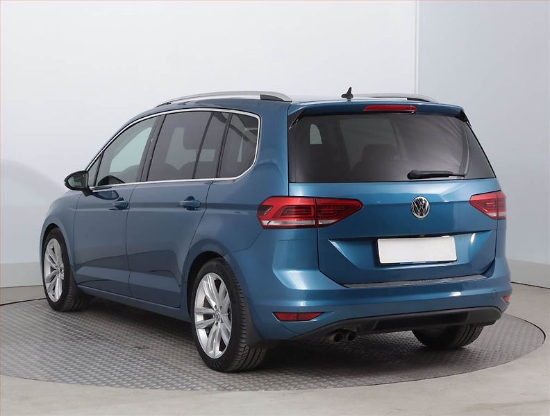 Volkswagen Touran (2016) Highline 1.4 TSI, Automat - fotka 4 z 27