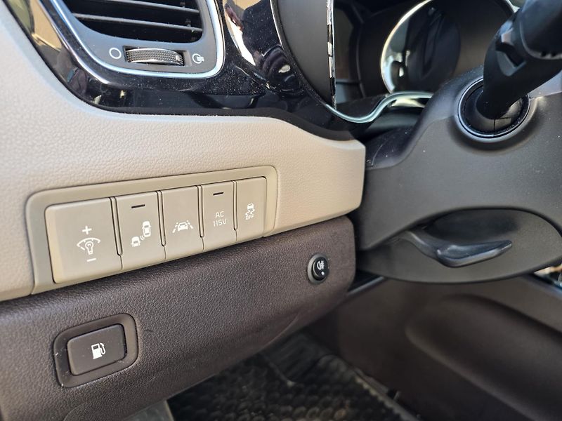 Kia Carnival 3.3-8míst-2.řada 3sedadla - fotka 6 z 16