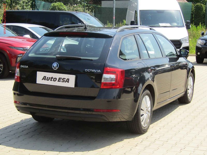 Škoda Octavia (2017) 1.6 TDi, Ambition, AC - fotka 4 z 19