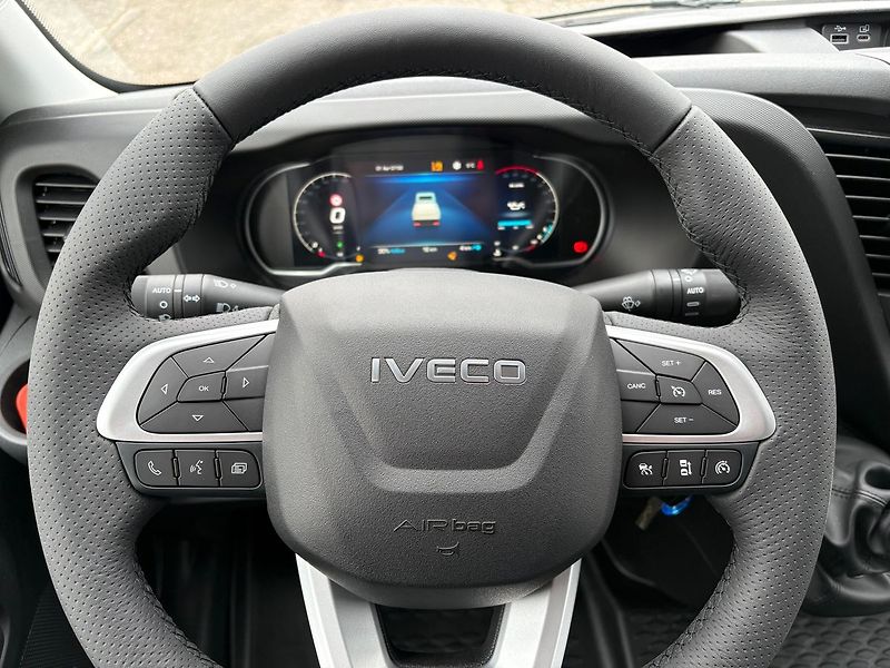 Iveco Daily (2026) 3.0, 180HP, 10EP, Hydr. čelo - fotka 11 z 21