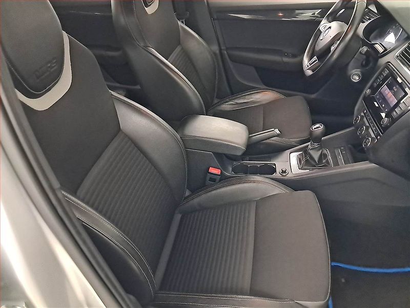 Škoda Octavia (2014) RS 2.0 TDI, Kůže, Navi - fotka 9 z 22