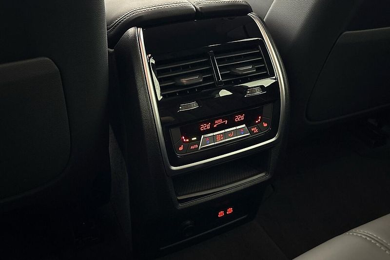 BMW X5 xDrive30d - fotka 25 z 27