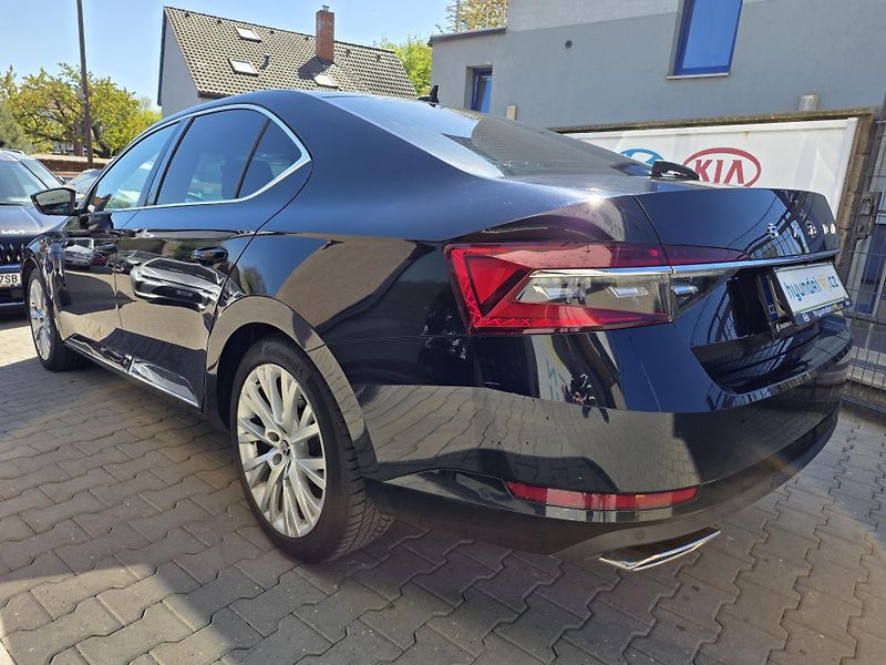 Škoda Superb 2.0-4x4-Laurin&Klement-200kw - fotka 8 z 25