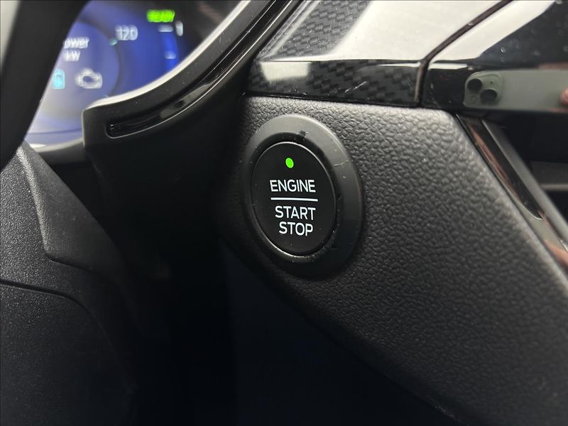 Ford Kuga 2,5 HEV ST-Line X AUT - fotka 22 z 33