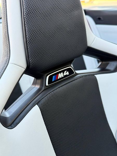 BMW M4 (2022) COMPETITION XDRIVE CABRIO 375  - fotka 20 z 22