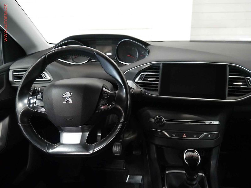 Peugeot 308 (2020) 1.5HDi, ČR, AC, tempo - fotka 11 z 17