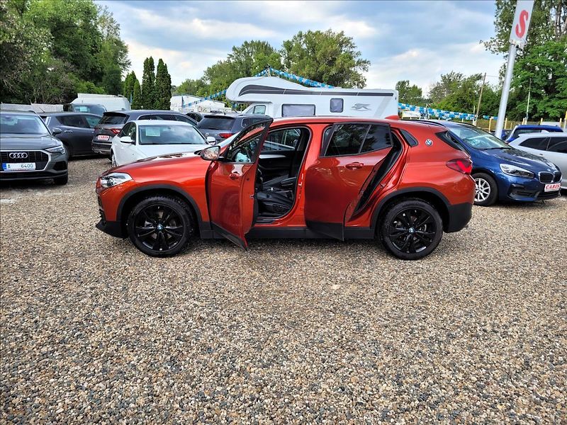 BMW X2 18i ,led,navi,kůže,výhřev - fotka 16 z 47