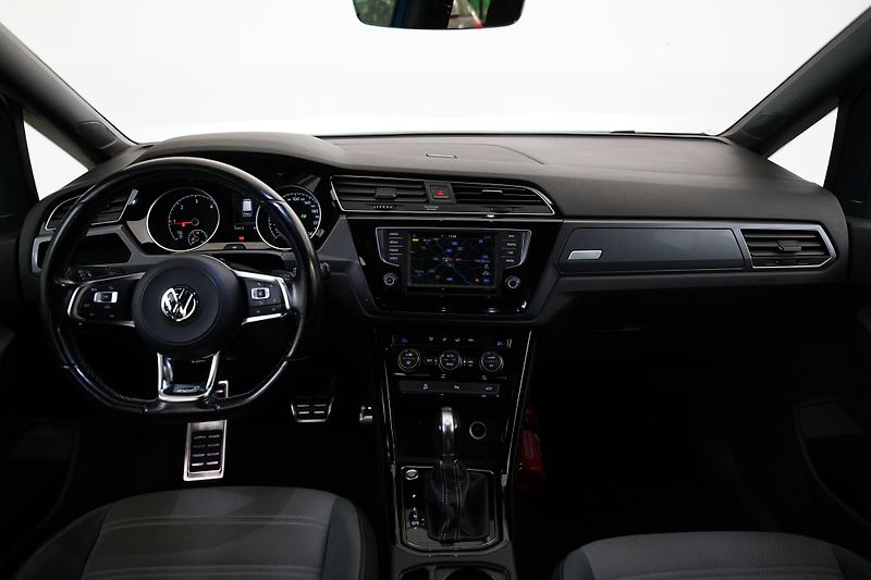 Volkswagen Touran - fotka 5 z 27
