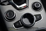 Alfa Romeo Giulia 2.0T 16V 206kW VELOCE AT8 Q4 - náhled 35
