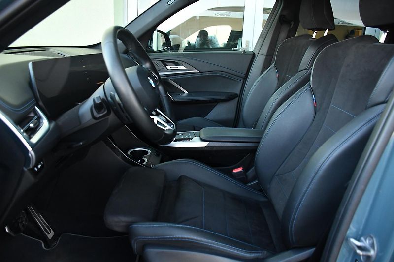 BMW X1 xDrive23d M-SPORT TAŽNÉ 1M ČR - fotka 13 z 42