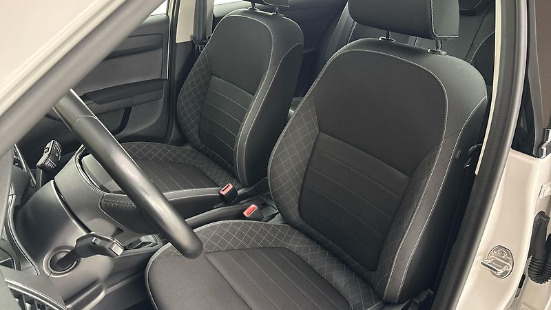 Škoda Fabia 1.0 TSI Ambition Combi - fotka 15 z 22