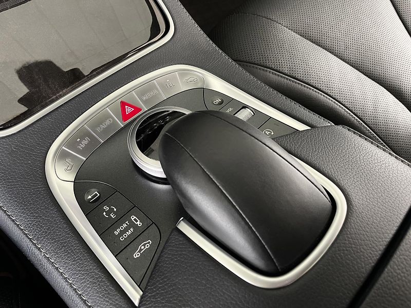 Mercedes-Benz Třídy S 350d 4MATIC*Panorama*Masáž*AMG - fotka 23 z 36