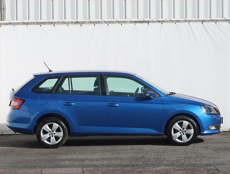 Škoda Fabia (2016) Style 1.2 TSI, Park. senzory - fotka 6 z 19