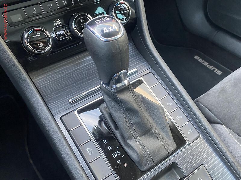 Škoda Superb (2019) 2.0 TDi 4x4, Style, DSG, - fotka 16 z 19