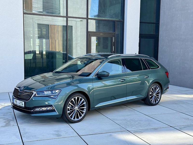Škoda Superb (2023) L&K 2,0 TDI 147 kW 7-st aut 4x - fotka 12 z 66