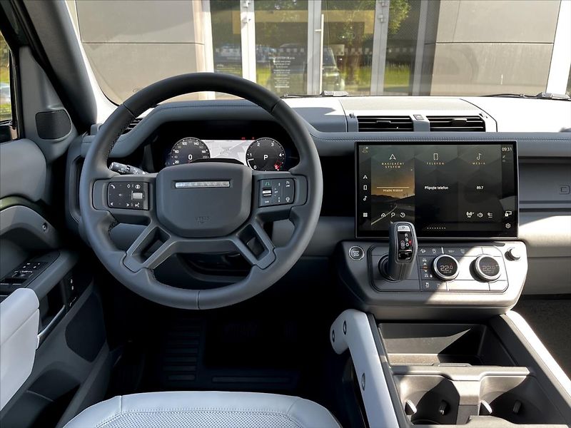 Land Rover Defender (2026) 3,0 110 X-Dynamic SE D200 AWD - fotka 10 z 18